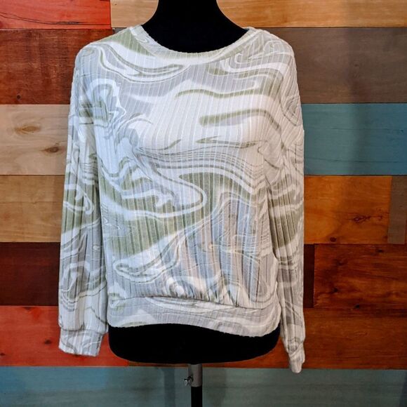 NWT XS super soft sweater secret treasures - Picture 1 of 3